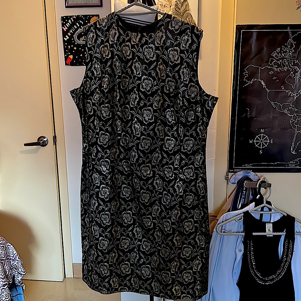 Selling a Beautiful Vintage dress from the Vintage Collection.
